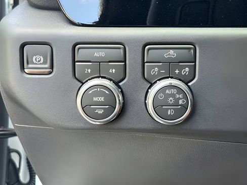 New 2026 GMC Sierra 1500 Elevation w/ Elevation Select Package AWD/4WD image 19