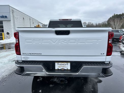 Used 2025 Chevrolet Silverado 2500 LT w/ Convenience Package image 16