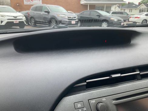 Used 2015 Toyota Prius Three FWD image 15