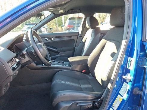 Used 2023 Honda Civic Sport image 6