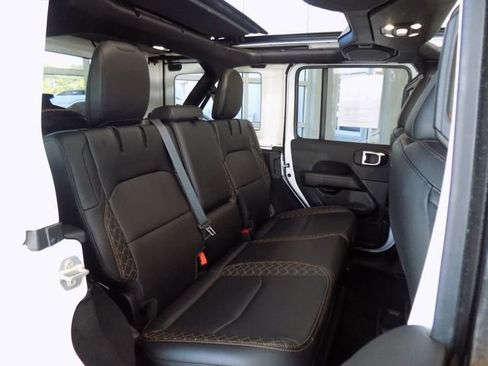 Certified 2023 Jeep Wrangler Unlimited Sahara image 27