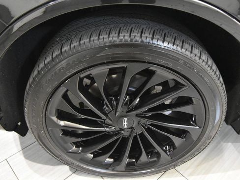 Used 2021 Lincoln Aviator Reserve w/ Equipment Group 210A image 10