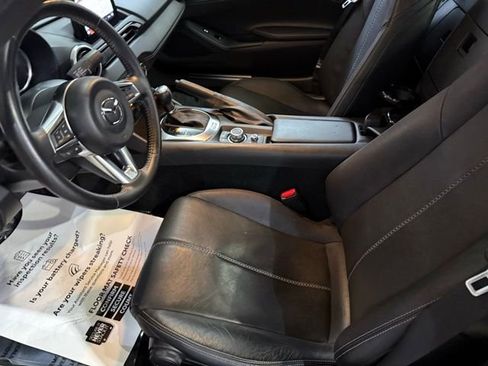 Used 2021 MAZDA MX-5 Miata RF Grand Touring RWD image 23