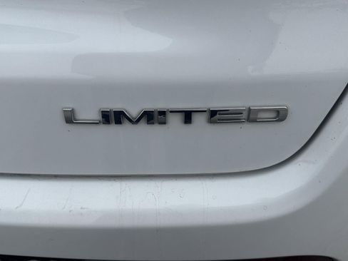 Used 2025 Jeep Compass Limited image 5