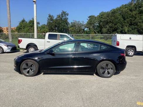 Used 2023 Tesla Model 3 Standard Range RWD image 7