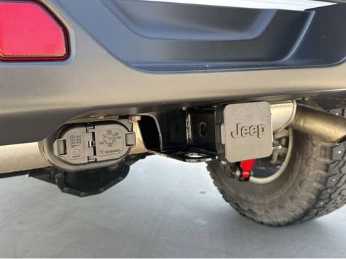 Used 2022 Jeep Wrangler Unlimited Rubicon w/ Xtreme Recon 35" Tire Package AWD/4WD image 21