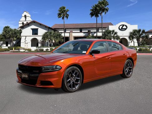 Used 2023 Dodge Charger SXT w/ Blacktop Package image 5