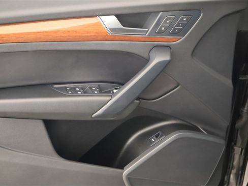 Certified 2023 Audi Q5 2.0T Premium w/ Convenience Package image 23