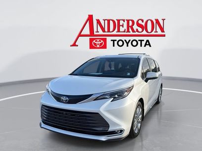 Certified 2024 Toyota Sienna Platinum