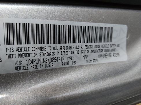 Used 2019 Jeep Cherokee Latitude Plus w/ Trailer Tow Group AWD/4WD image 33