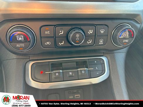 Certified 2023 GMC Acadia SLT w/ Preferred Package AWD/4WD image 18