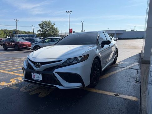 Used 2024 Toyota Camry XSE w/ Navigation Package FWD image 9