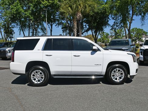 Used 2017 GMC Yukon SLT RWD image 5