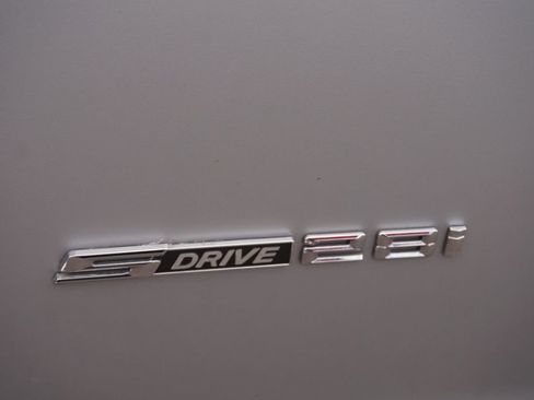 Used 2017 BMW X3 sDrive28i RWD image 13