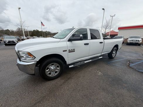 Used 2016 RAM 2500 Tradesman w/ Chrome Appearance Group image 3