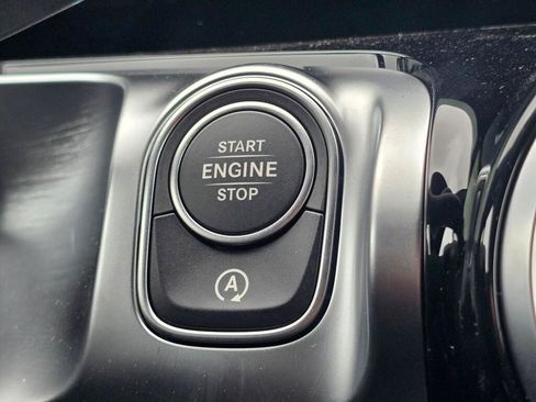 New 2026 Mercedes-Benz GLB 250 4MATIC image 41