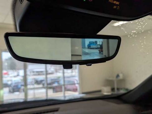 Used 2024 Cadillac XT4 Sport image 16