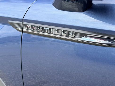 Used 2019 Lincoln Nautilus Reserve image 21