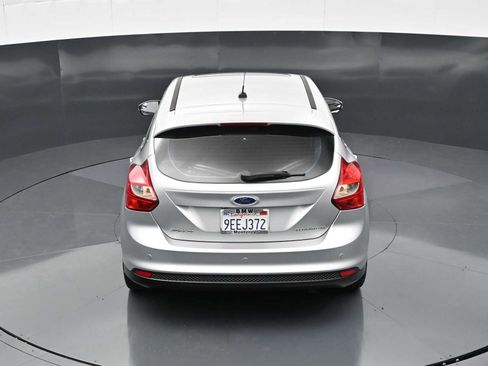 Used 2014 Ford Focus Titanium FWD image 20