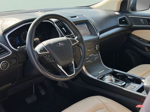 Used 2019 Ford Edge SEL w/ Equipment Group 201A FWD image 10