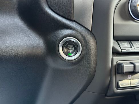 Used 2025 Chevrolet Silverado 2500 Custom w/ Custom Value Package image 32