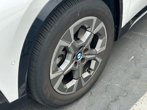Used 2023 BMW X1 xDrive28i w/ Premium Package AWD/4WD image 3