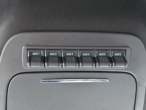 Used 2025 Ford F150 Raptor AWD/4WD image 40