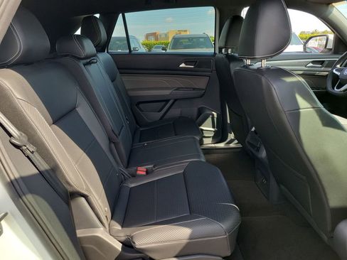 Used 2023 Volkswagen Atlas Cross Sport SE w/ Black Wheel Package image 25