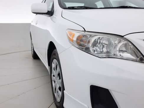 Used 2011 Toyota Corolla LE image 11