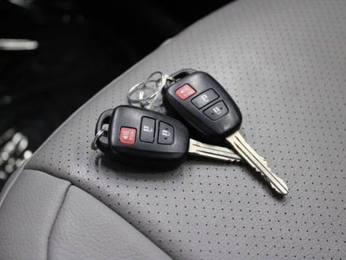 Used 2014 Scion iQ 10 Series FWD image 13