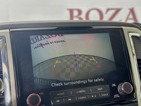 Used 2021 Nissan Titan SV w/ SV Convenience Package image 17