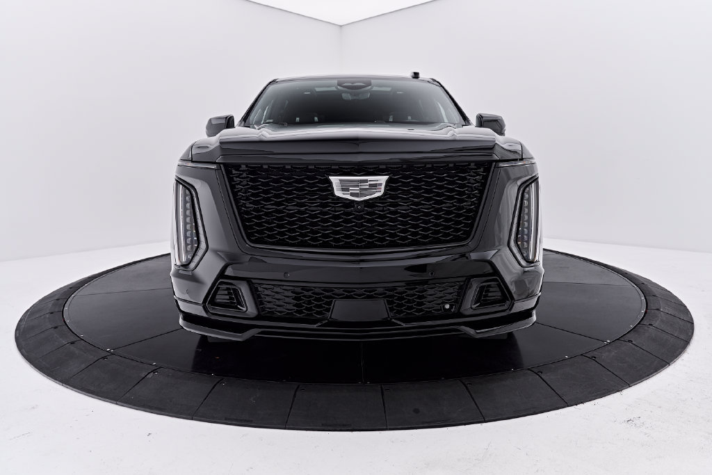 Used 2026 Cadillac Escalade ESV V w/ LPO, ONYX Package AWD/4WD image 18