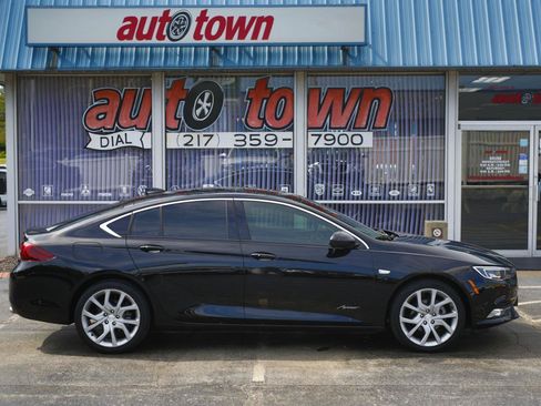 Used 2020 Buick Regal Avenir w/ Driver Confidence Package II FWD image 20