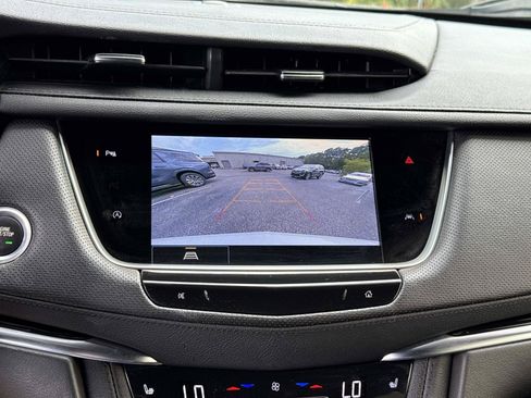 Used 2025 Cadillac XT6 Luxury FWD image 21