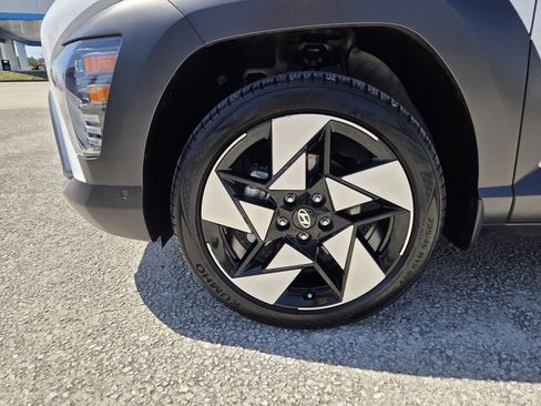 Used 2024 Hyundai Kona Limited image 9