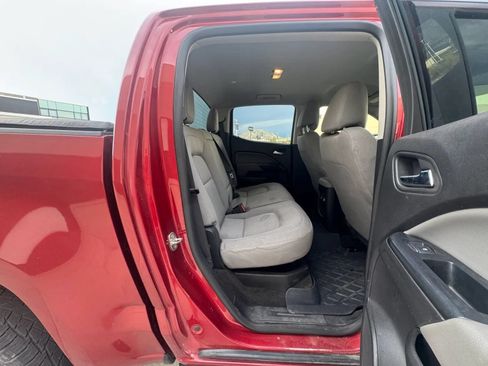 Used 2015 Chevrolet Colorado LT AWD/4WD image 13