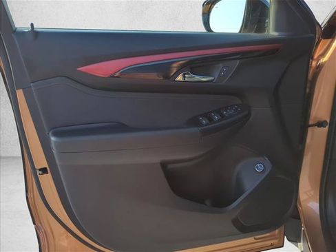 Used 2024 Chevrolet TrailBlazer RS w/ Convenience Package FWD image 6