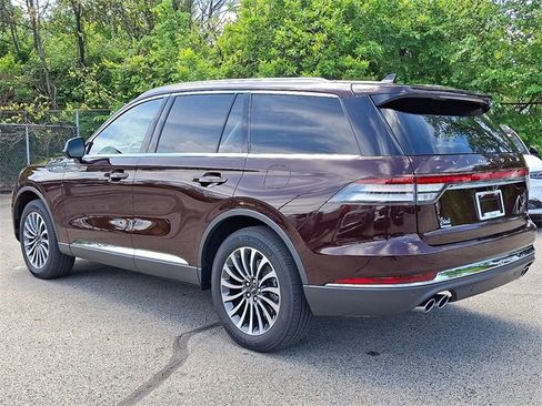 Used 2023 Lincoln Aviator Reserve w/ Elements Package Plus AWD/4WD image 4