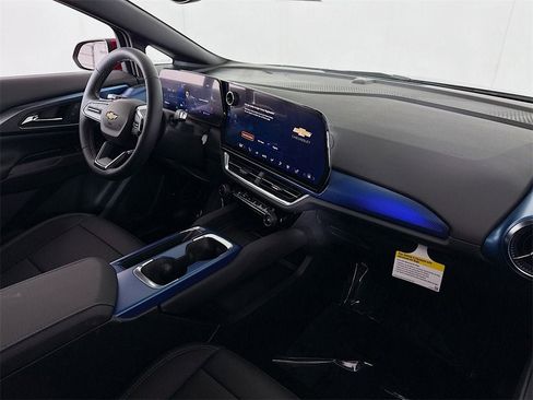 New 2026 Chevrolet Equinox EV LT image 22
