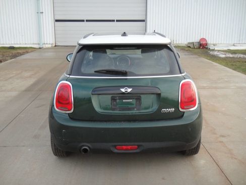 Used 2017 MINI Cooper 2-Door Hardtop image 7