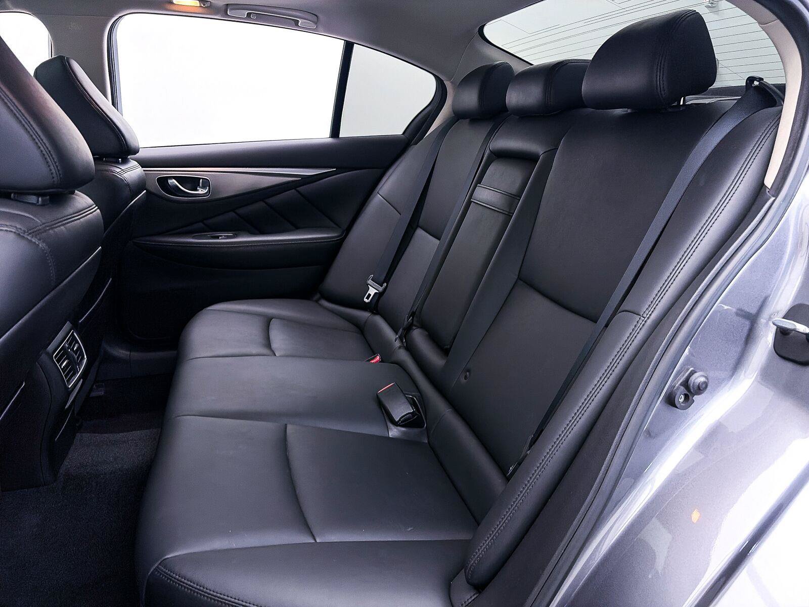 Used 2015 INFINITI Q50 Premium w/ Navigation Package RWD image 31