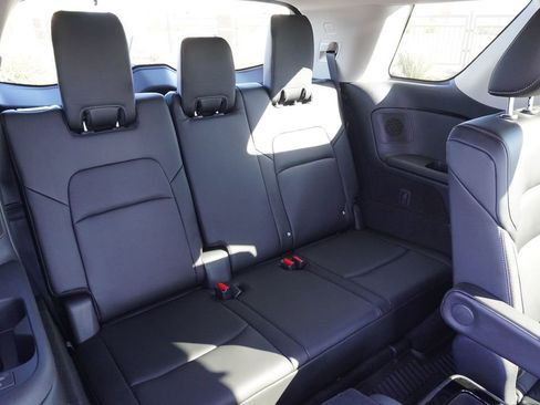 Certified 2025 Nissan Pathfinder SL w/ SL Premium Package image 10