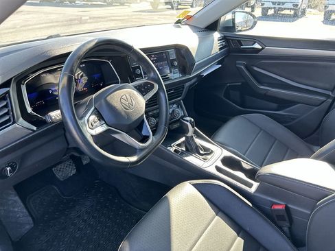 Used 2023 Volkswagen Jetta SE image 24