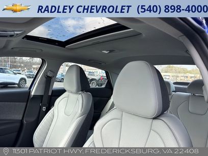 Used 2025 Hyundai Elantra Limited