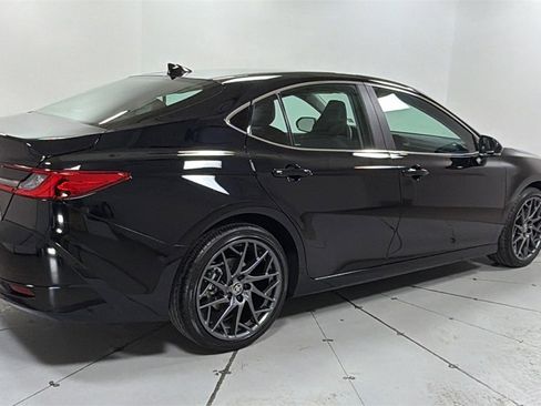 Certified 2025 Toyota Camry XLE image 5