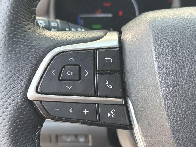 Used 2023 Toyota Sienna XSE AWD/4WD image 24