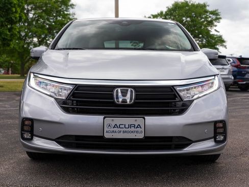 Used 2024 Honda Odyssey Elite image 3