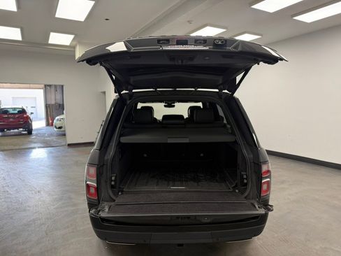 Used 2019 Land Rover Range Rover image 26