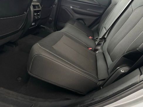 Used 2023 Jeep Grand Cherokee Laredo AWD/4WD image 11