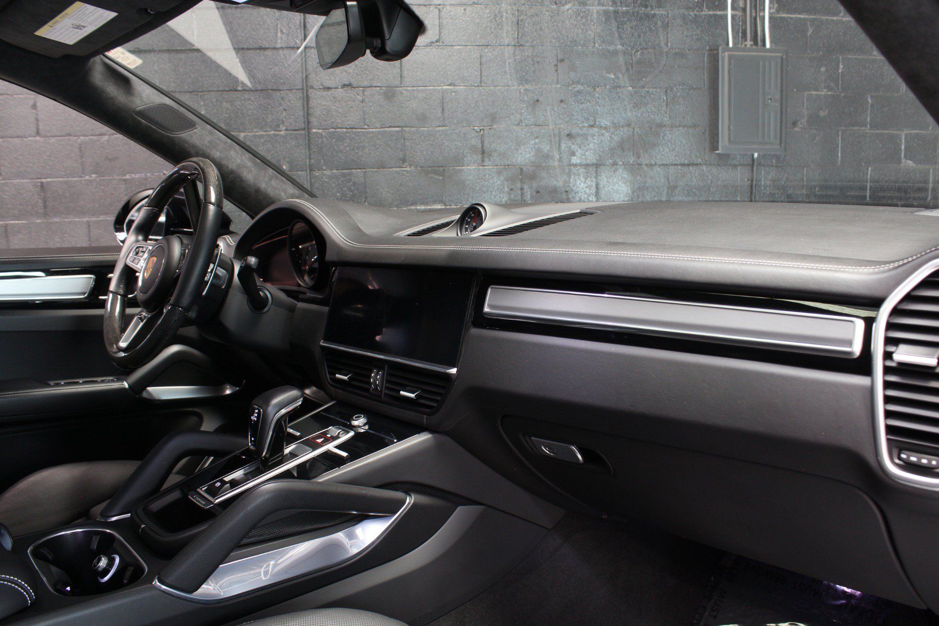 Used 2022 Porsche Cayenne Turbo AWD/4WD image 55